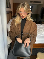 Brauner Oversize-Trenchcoat für Damen mit breitem Revers | Ideal für Herbst/Winter