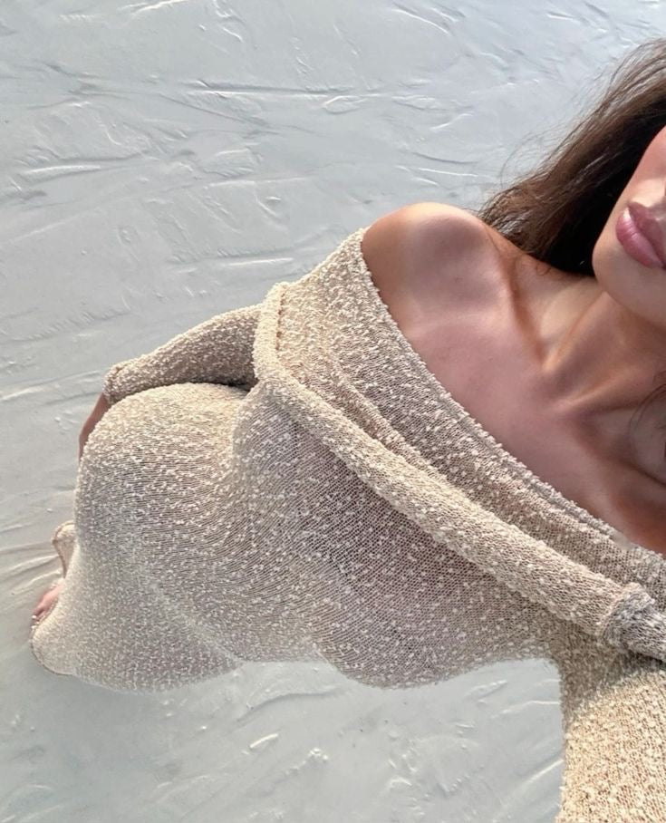 Naiya | Robe longue en maille à épaules dénudées