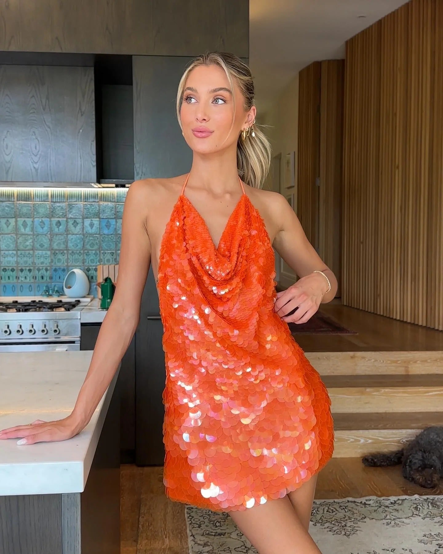 Karina | Neckholder-Minikleid mit Pailletten und Rückenfreiem