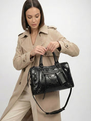 Carmela - Sac à main élégant avec un intérieur spacieux et un design minimaliste