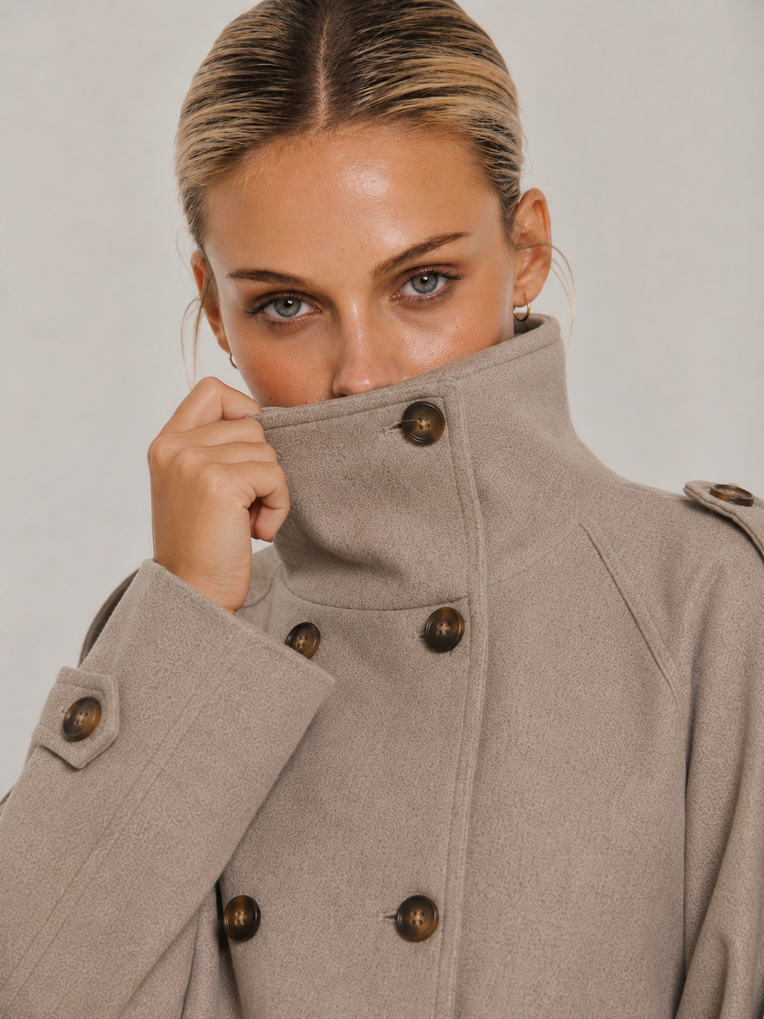 Evie | High-Neck Jacket