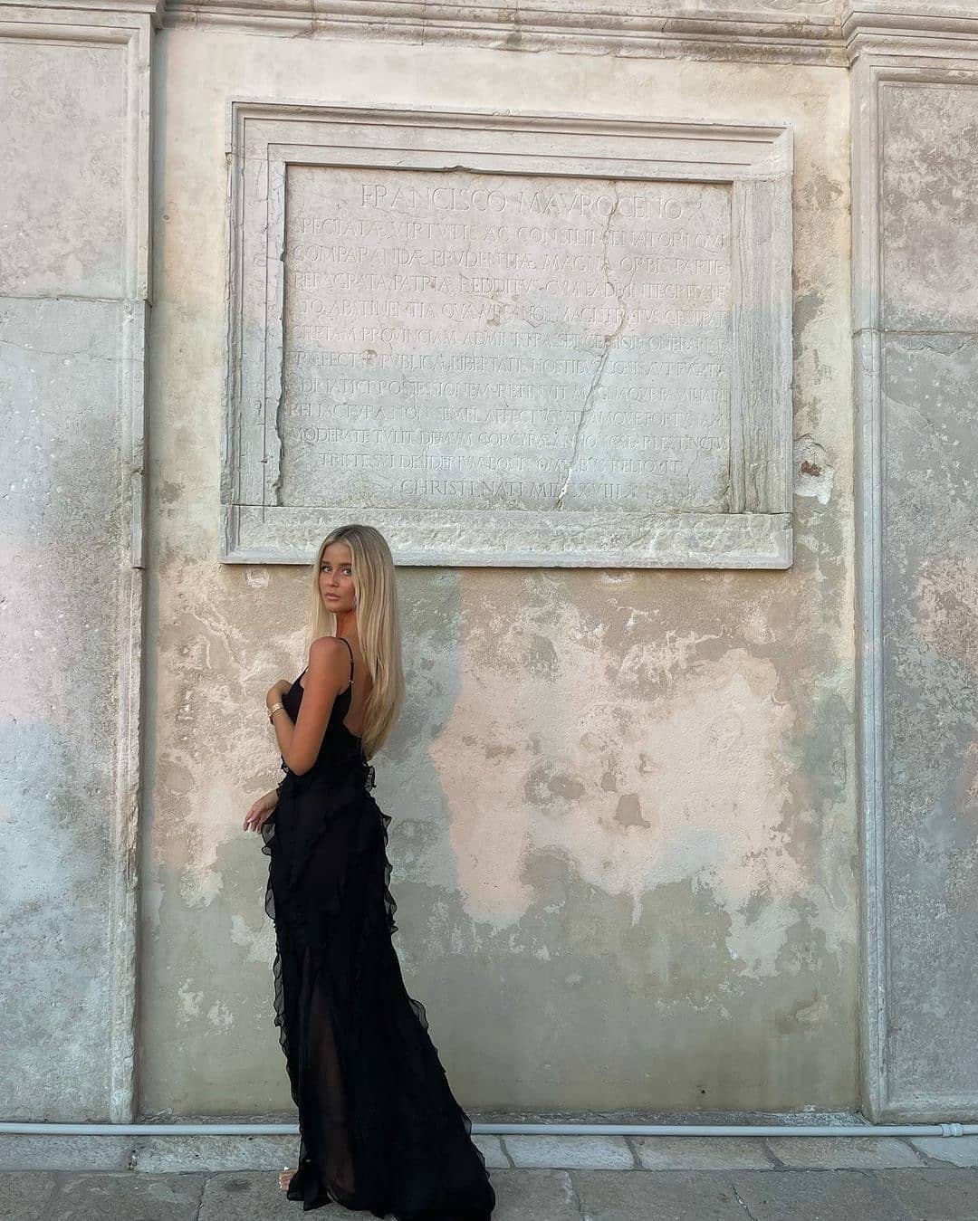 Kensie | Elegant Tulle Maxi Dress