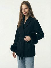 Céline | Manteau ceinturé à poignets en fausse fourrure