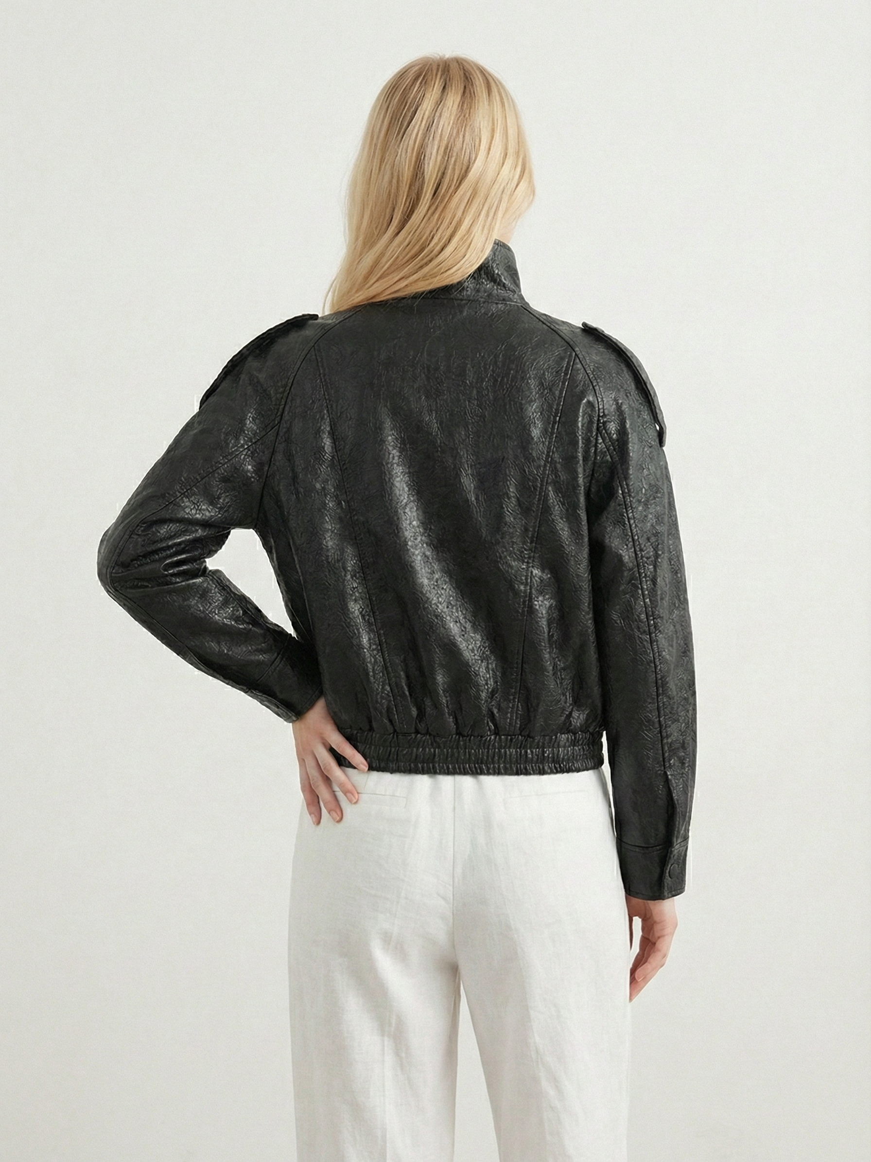 Felicia | Oversized-Kunstlederjacke mit hohem Kragen