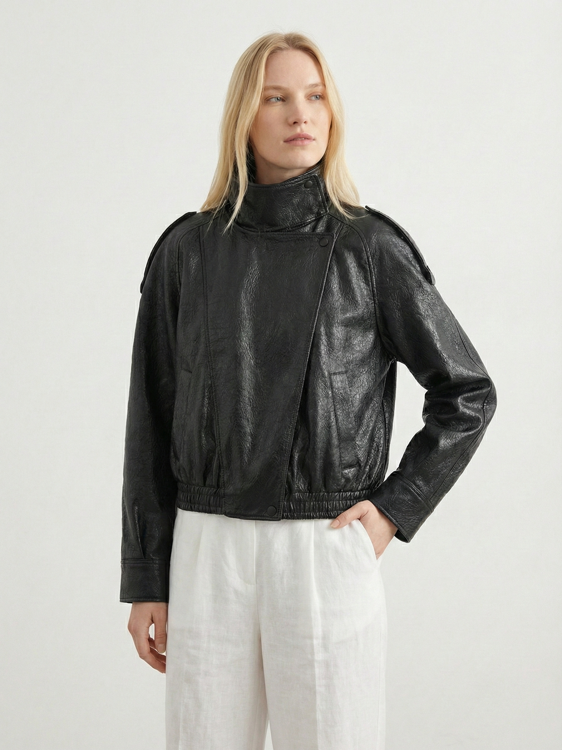 Felicia | Oversized-Kunstlederjacke mit hohem Kragen