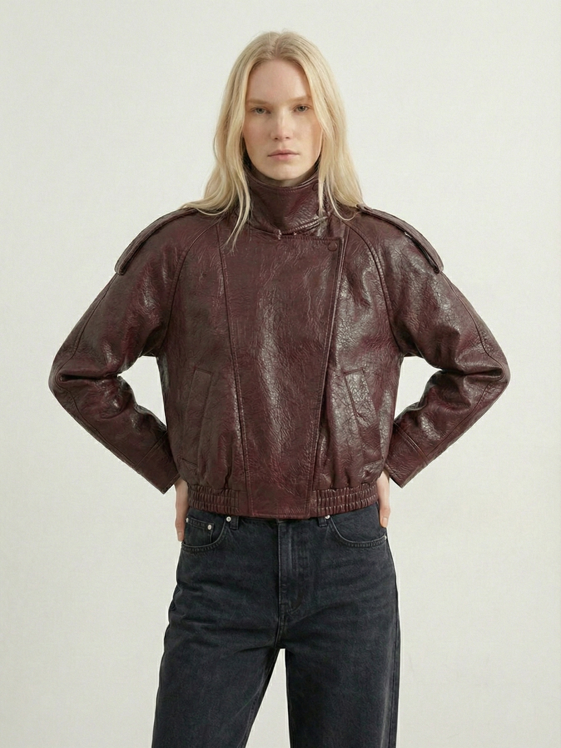 Felicia | Oversized-Kunstlederjacke mit hohem Kragen